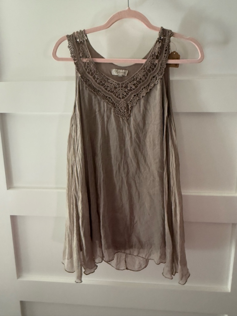 BELLAMI Lace-Trim Sleeveless Camisole - Taupe silk boho